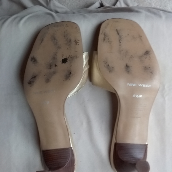 Shoes - Picture 3 of 3